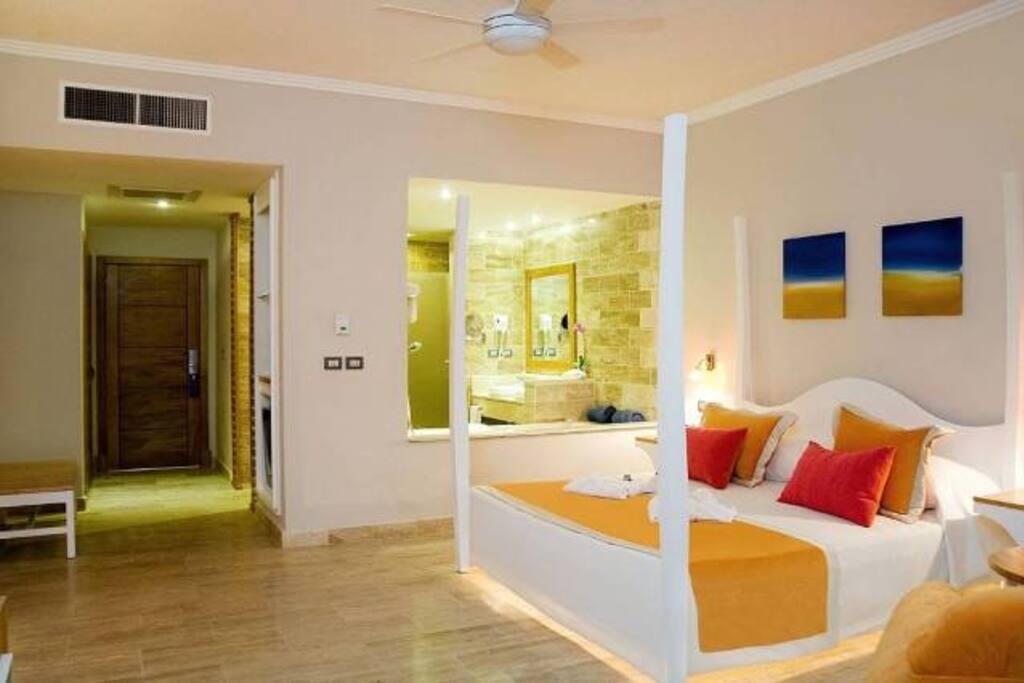 Junior Suite-VIP Access *Included*