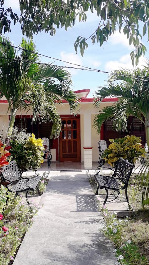 Hostal Alcides y Marisol - Bedroom - 1