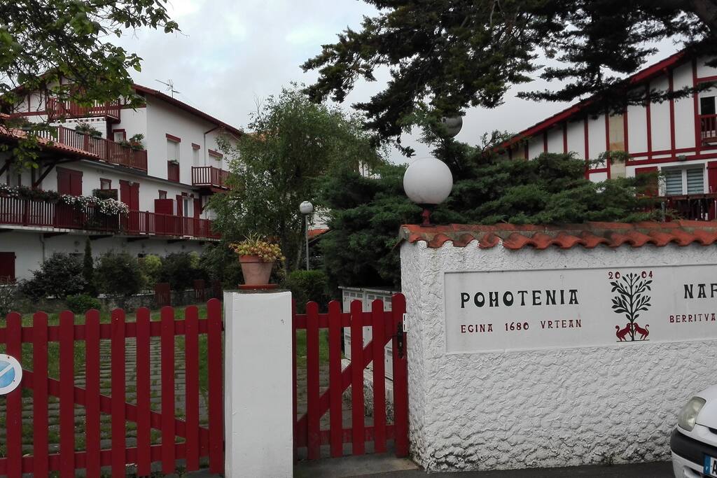 Entrada a la Residencia