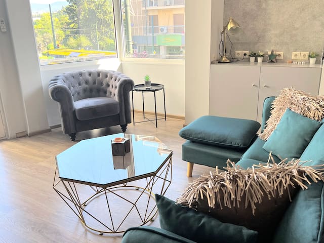 177sq/4BDR/3FullBath/OlympusZeusTemple view