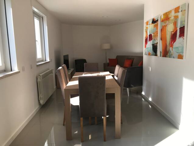 Lisbon10 E gallery image 2