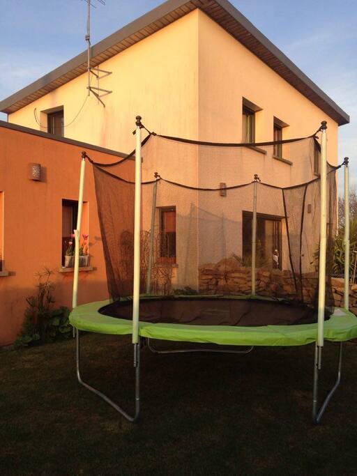 Trampoline