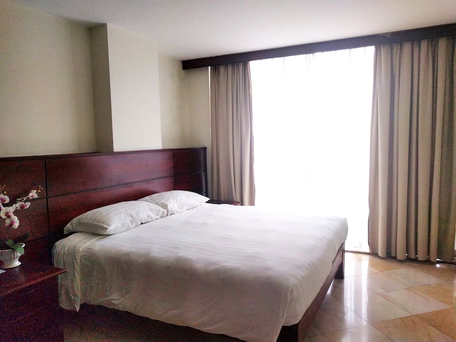 Bedroom #2, king size bed