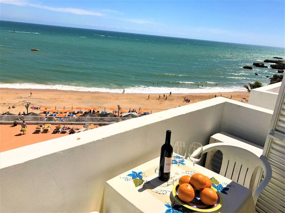 Just enjoy the beautiful stay in this apartment