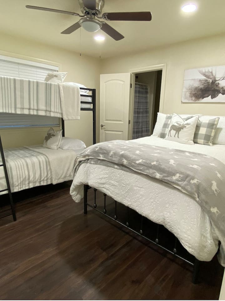 Dhomë Moose me krevat dopio dhe krevat marinari