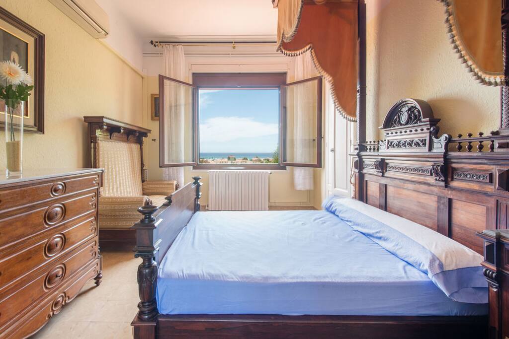 Habitación con vista al mar.