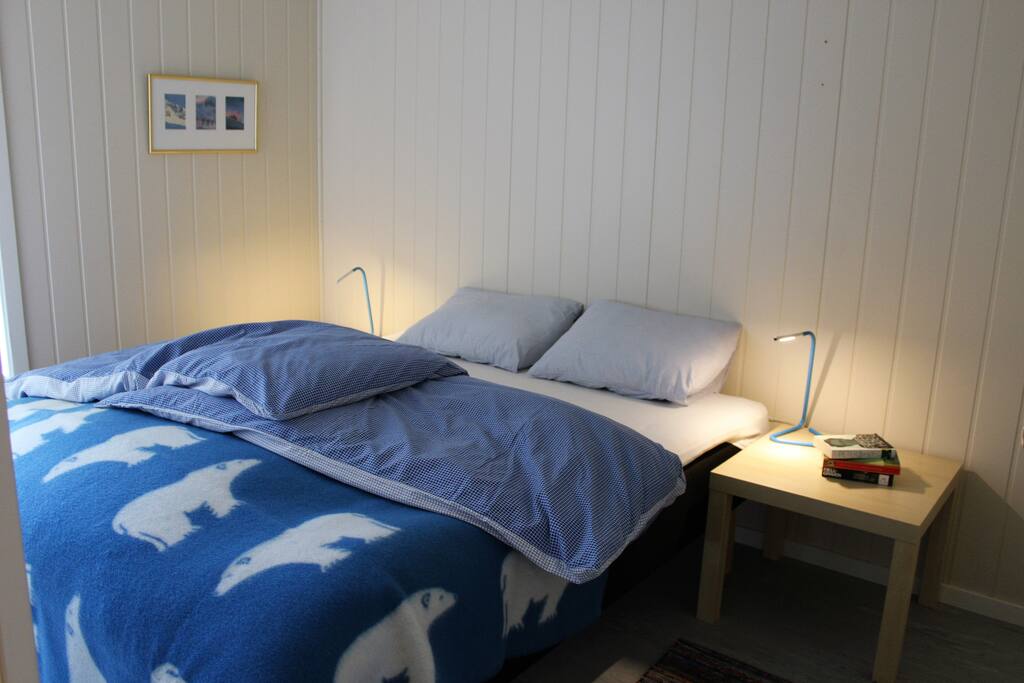 Comfortable beds; two sgls or one dbl.