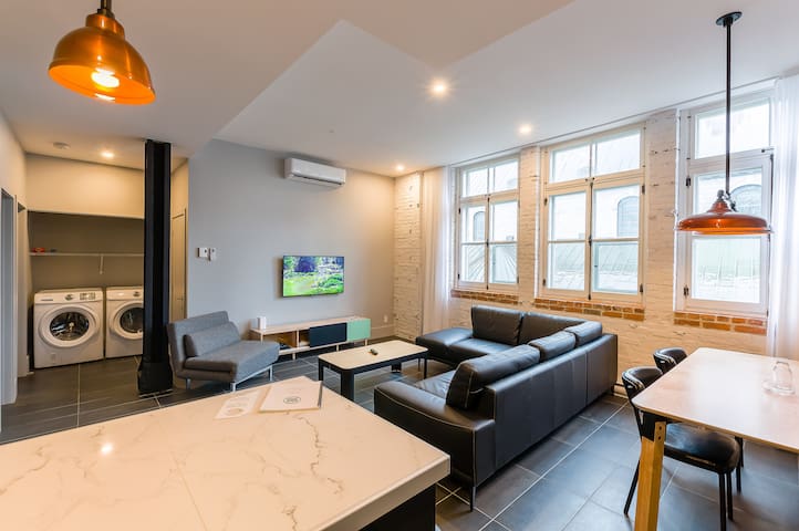 T201 – Lofts du Trésor – Par Les Lofts Vieux-QC