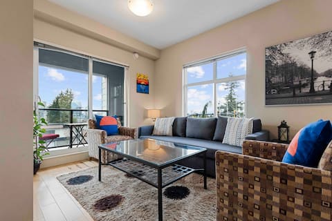 Successful Airbnb property: Central 2BR Apt:Gym, Parking, Transit, Free Cancel in City Centre
