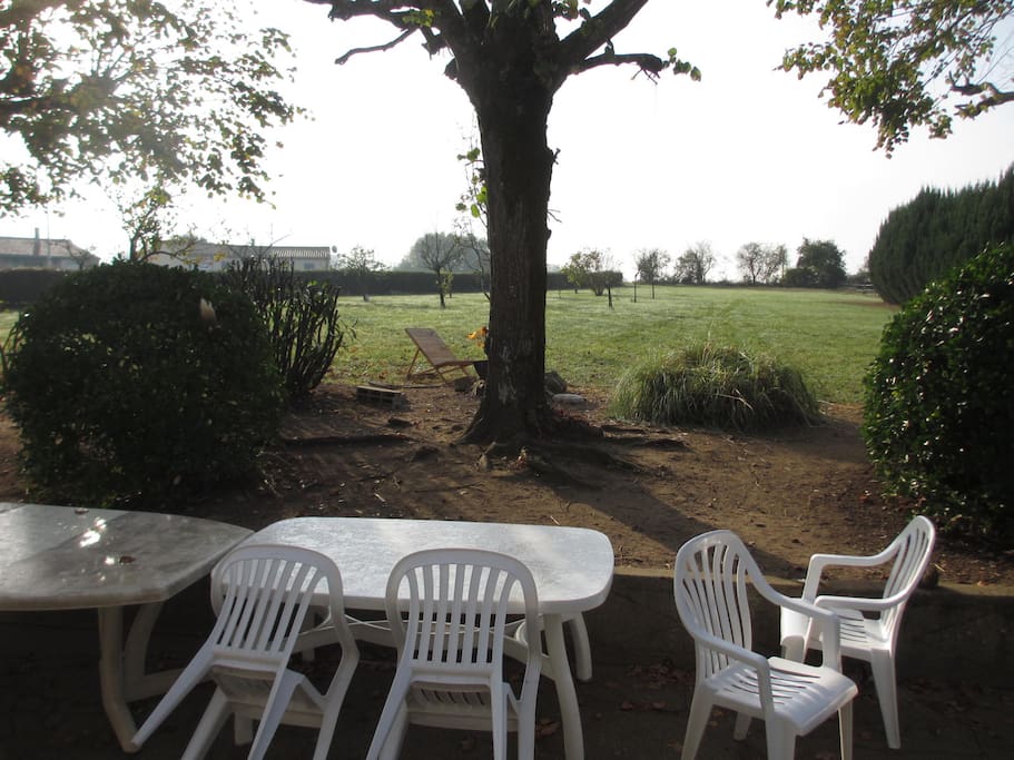 terrasse et champ