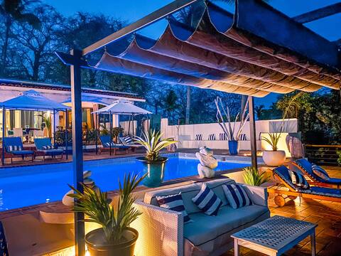 Beachfront Villa With Direct Beach Access & Pool