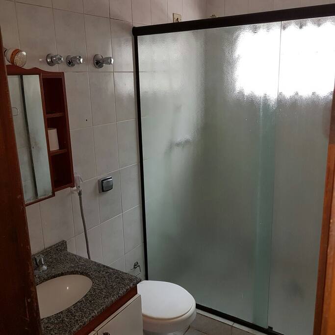 Banheiro Compartilhado