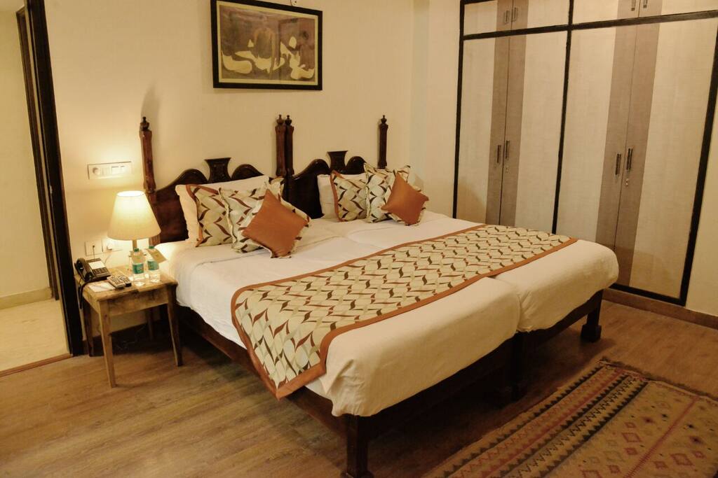The 2nd Room