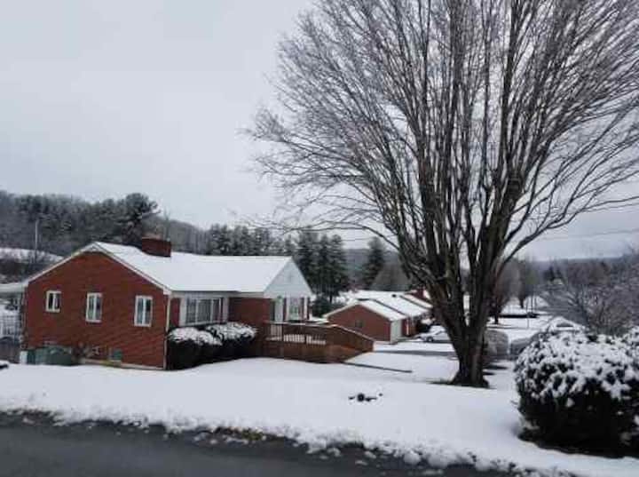 Bluefield Vacation Rentals & Homes West Virginia, United States Airbnb