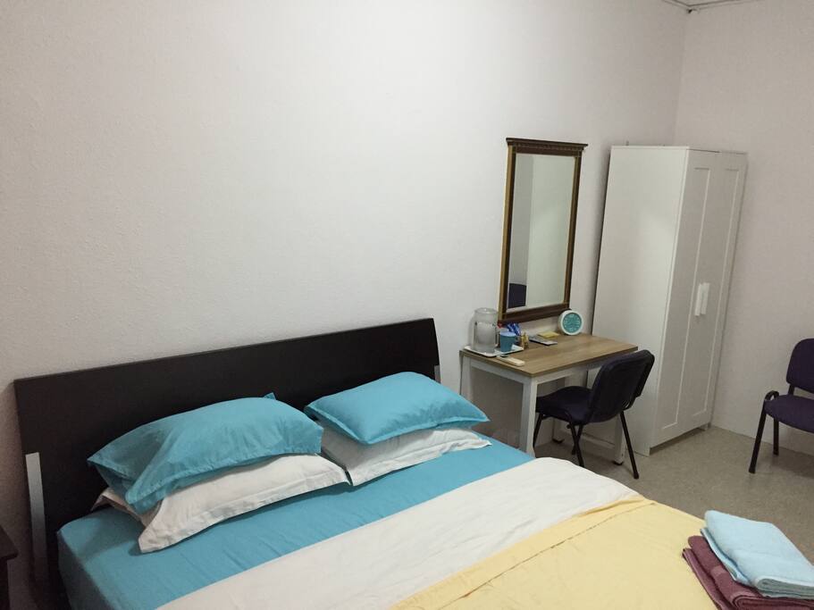 Spacious 18 Sq m, King size bed