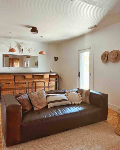 Bohemio Rebel: Entire Lodge