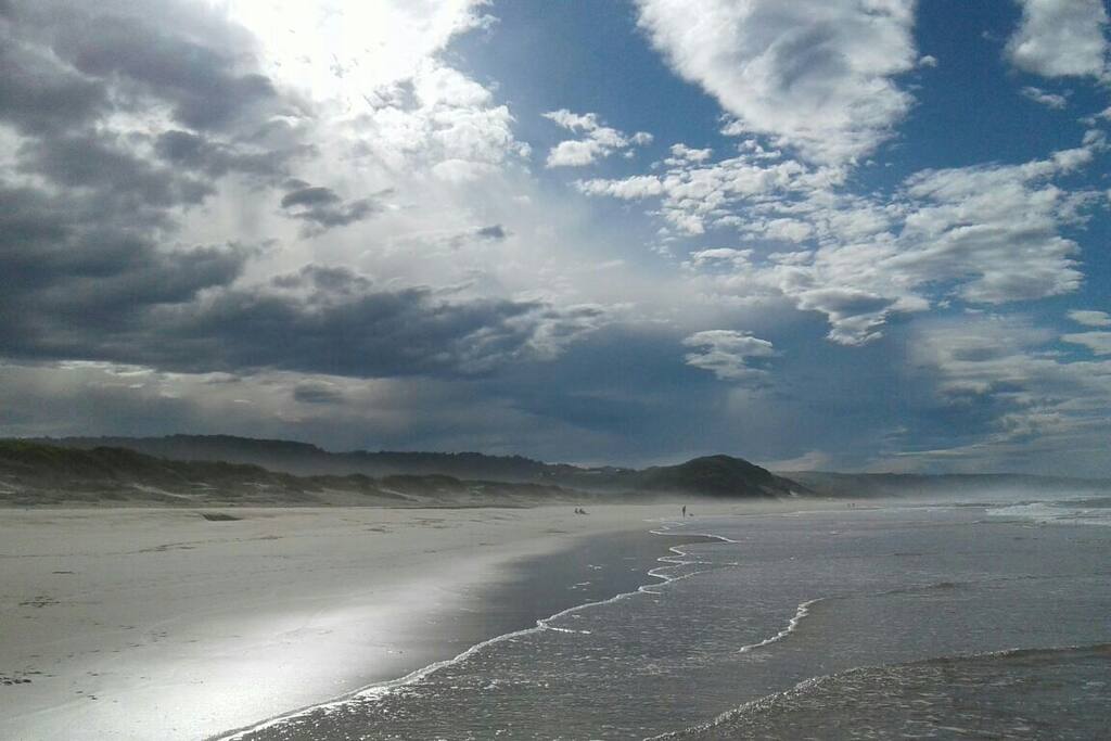 The beach stretches all the way to Mosselbay.