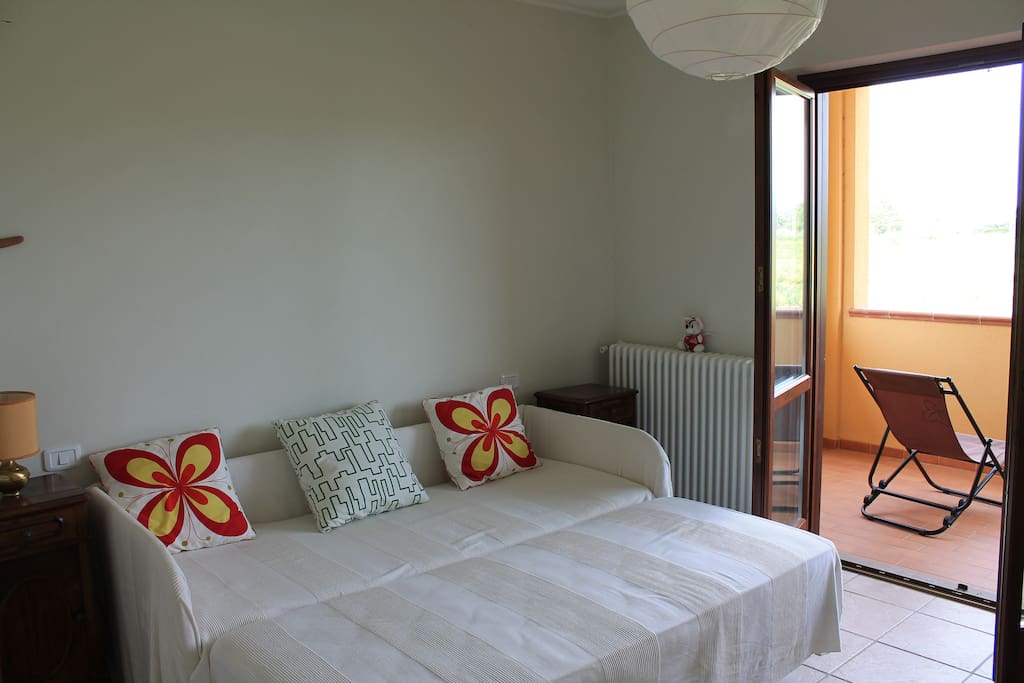 CAMERA DA LETTO CON LOGGIA