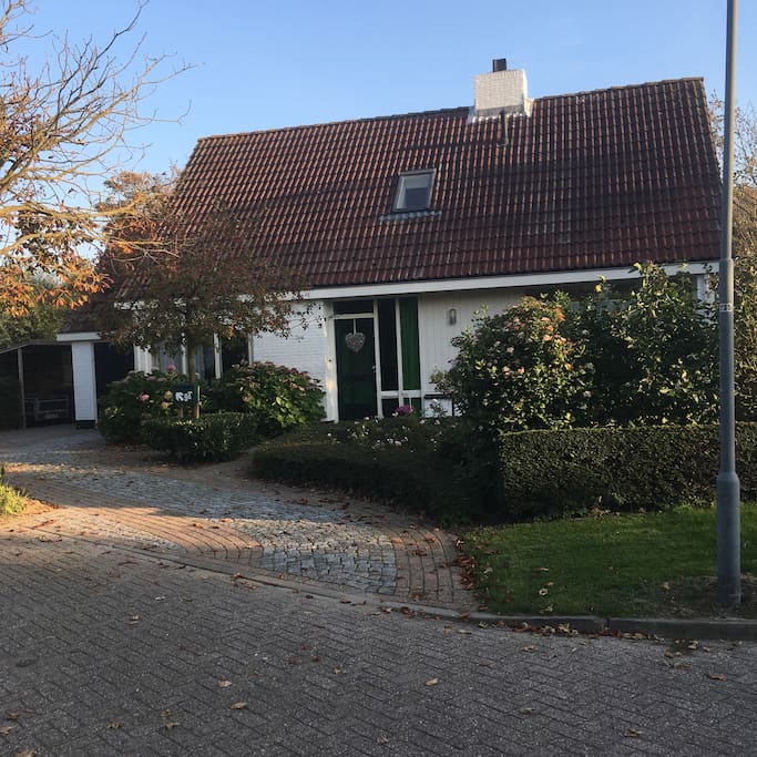 De voorkant van het huis.