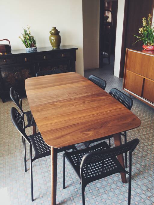 Scandinavian extendable table sits up to 6 guests.