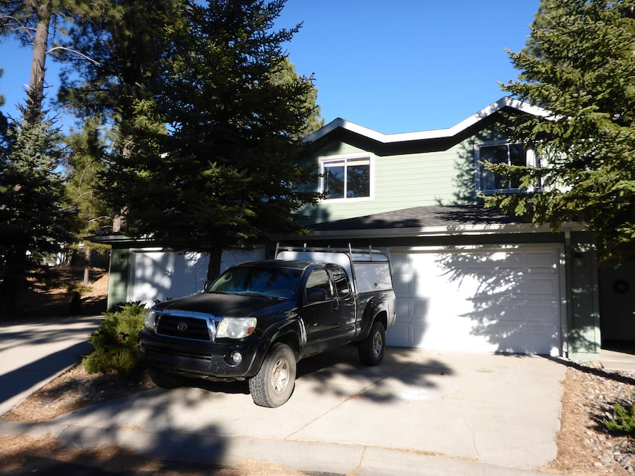 The casita and parking for two cars