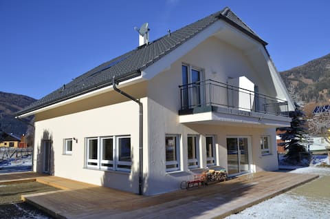 Villa Juwel, 2-10 people, sauna, quiet and central