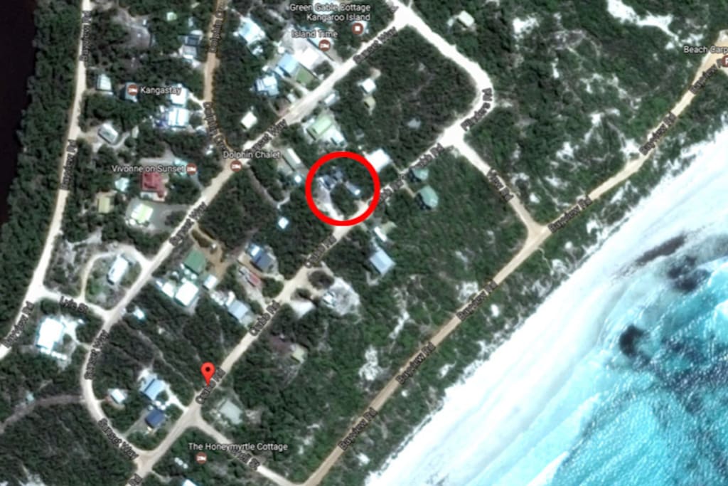 Enjoy your short walk to the beach on dirt roads with no street lights