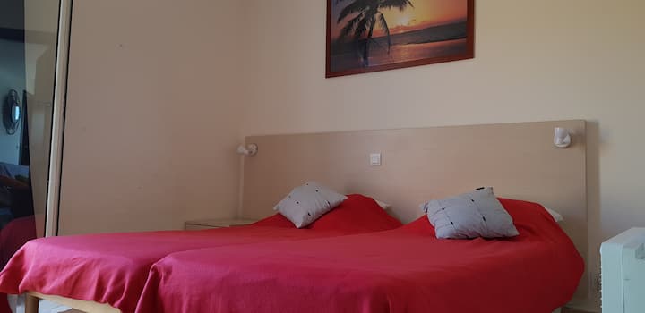 Spálňa na prízemí - samostatné postele