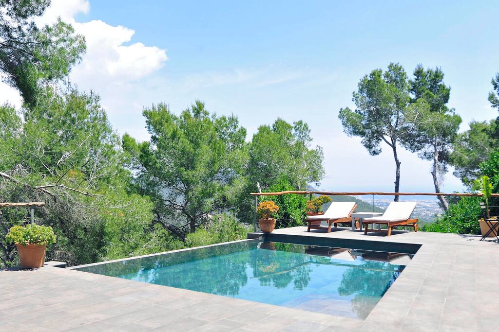 Pool & views