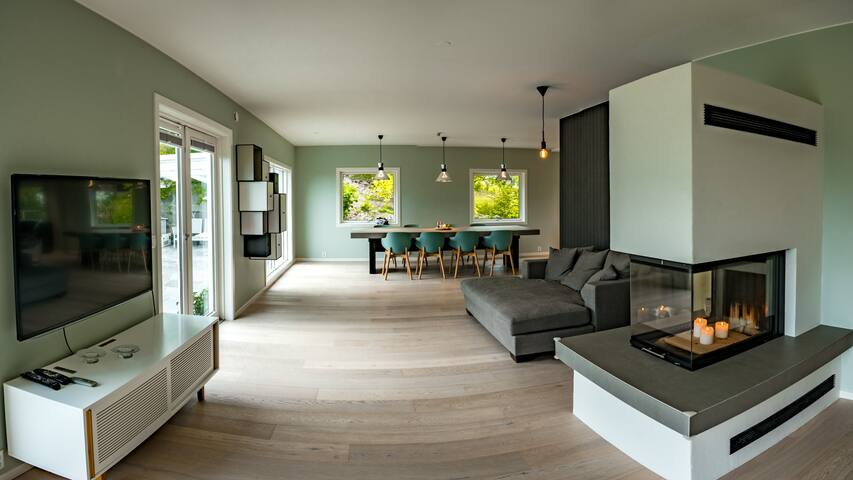 Centrally located house, 3 bedroom, excellent view gallery image 2