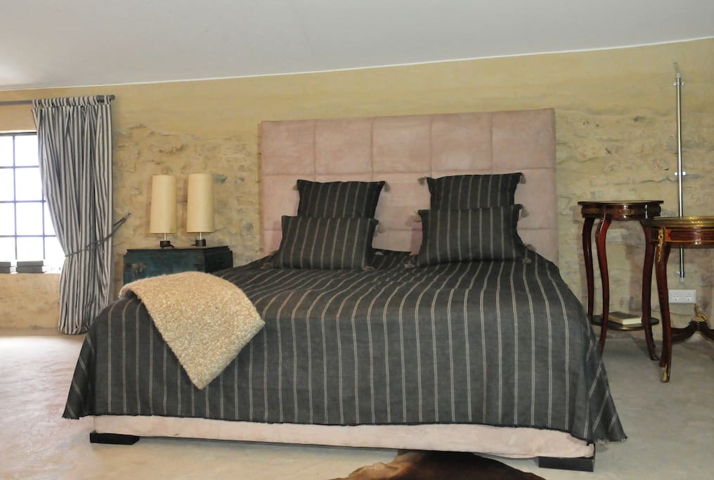 King size bed