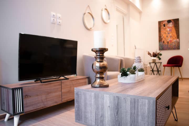 Cozy Apartment Near The Acropolis - Athens