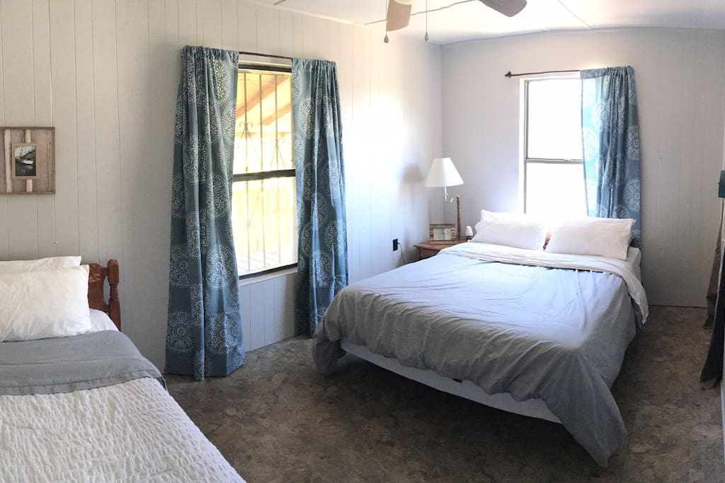 Comfy River Retreat Cabin near Frio Cabins for Rent in Concan, Texas