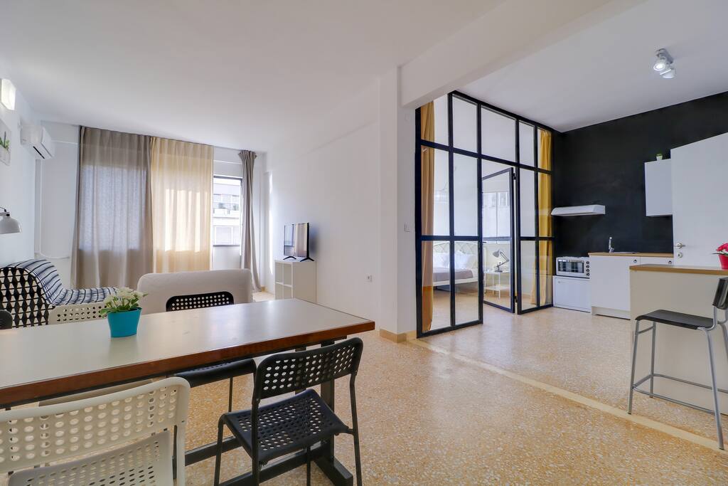 Flat overview