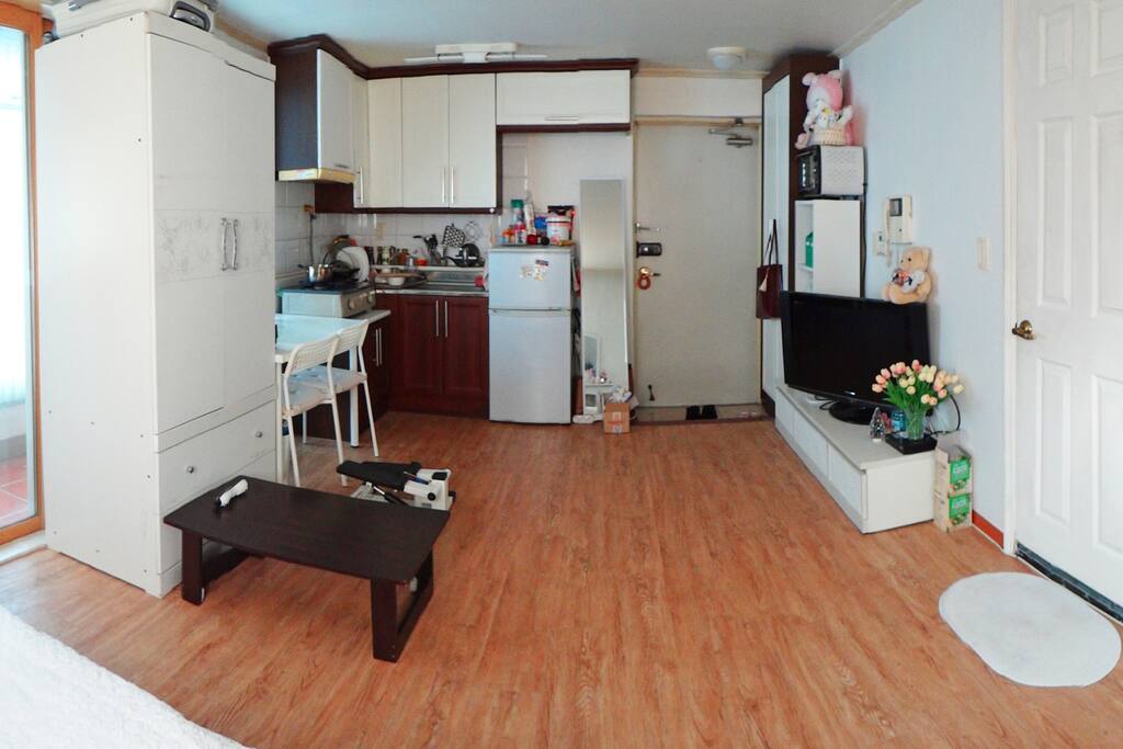 The entrance and kitchen view