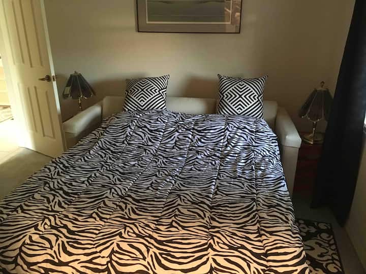 Divan krevat me 2 persona