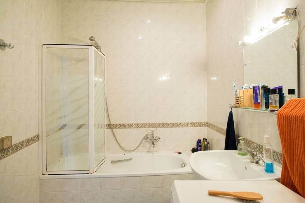 Spacious bathroom