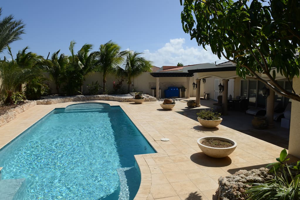 14 meter long swimming-pool