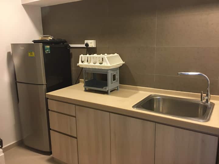 3 Bedroom Apt Beside Kembangan Mrt. - Tampines