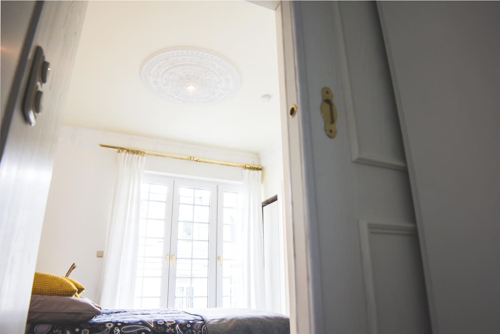 entrance bedroom 1