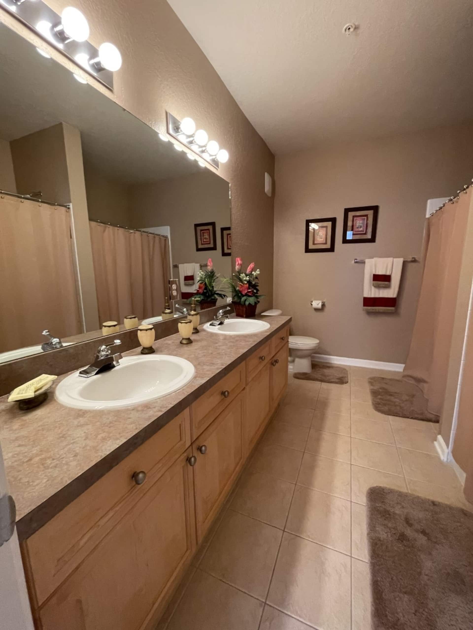 Breathtaking Stay at Disney Orlando, 2-Bedroom/2-Bathroom Apartment — photo 2