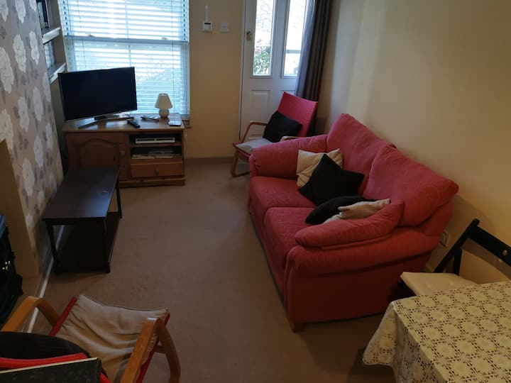 Maelgwyn House, 3 Miles From Mid Wales Coast. - Borth