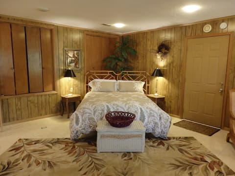 Top performing Airbnb: Magnolia Place Lake Lure NC in Lake Lure