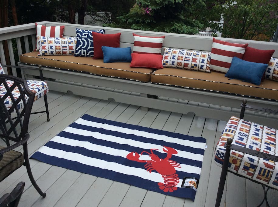 Outdoor deck