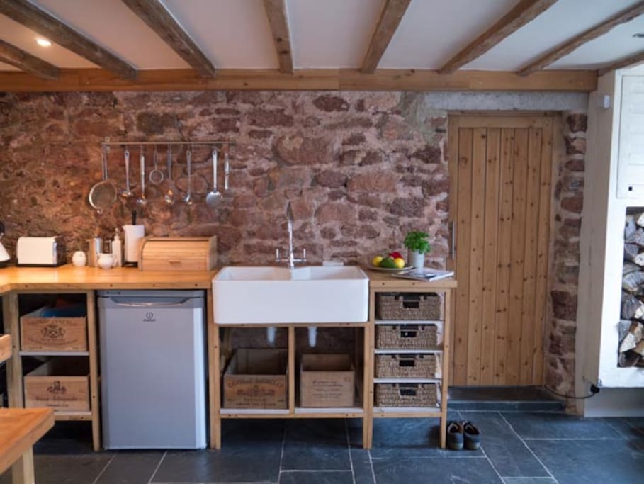 more kitchen...and bathroom door in case you wondered!