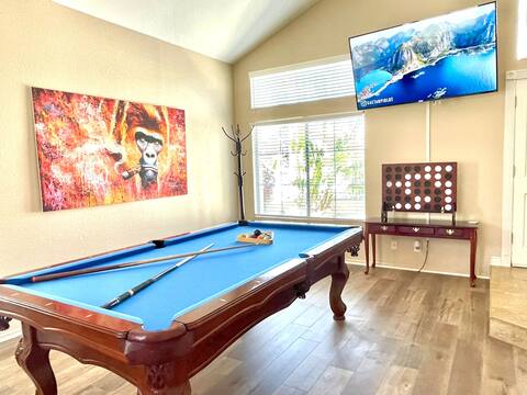 Spacious home with firepit, pool table & BBQ grill
