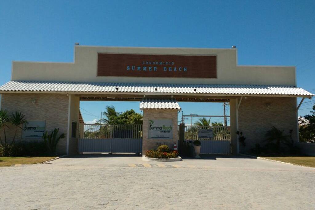 Entrada do condomínio Summer Beach em Monte Alto, Arraial do Cabo
