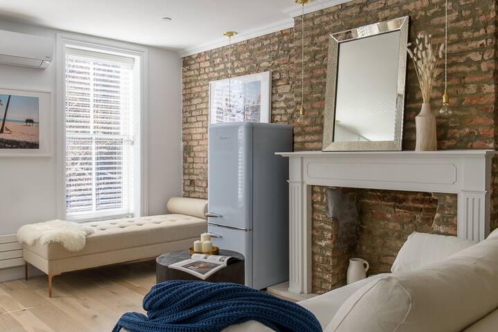 BOND TownHouse – Luxury, Scandinavian design house gallery image 5