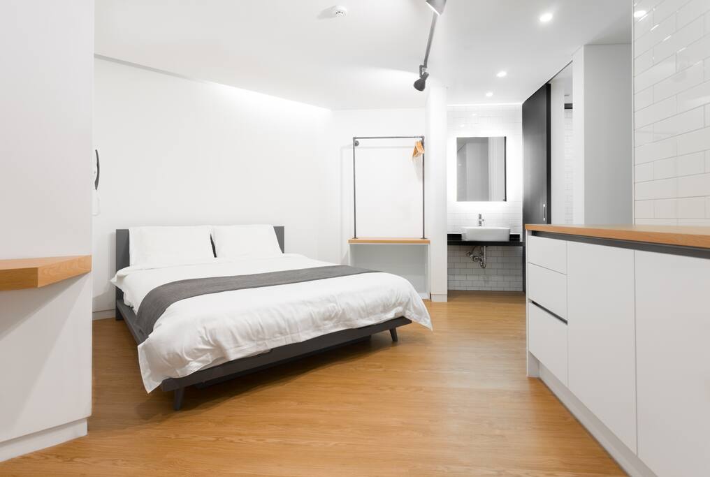 You will get all 10 rooms. Each has a queen bed and ensuite bath.