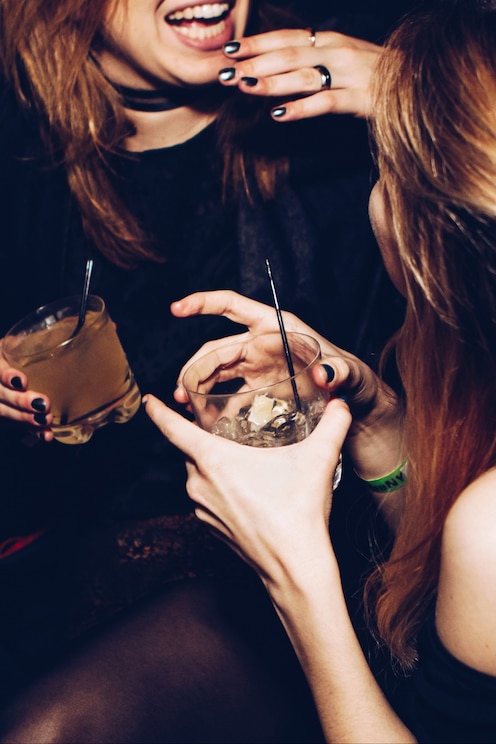 experience.pdp.photo_grid.default_photo_button_alt_text